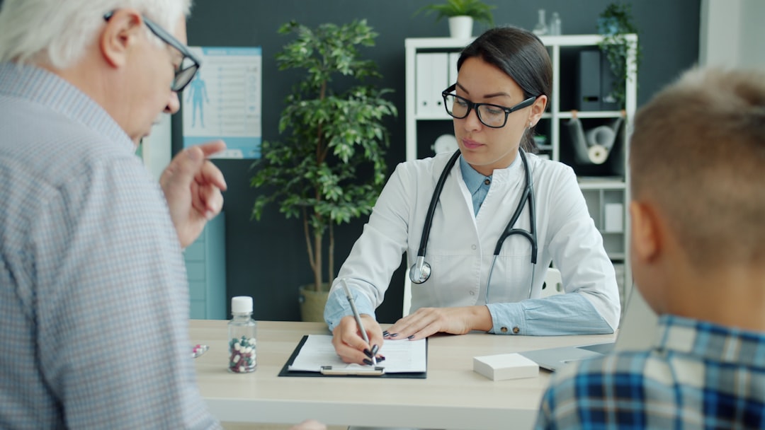 Dangerous Prescriptions: 6 Common Medications Doctors Are Now Warning Seniors Over 75 to Avoid
