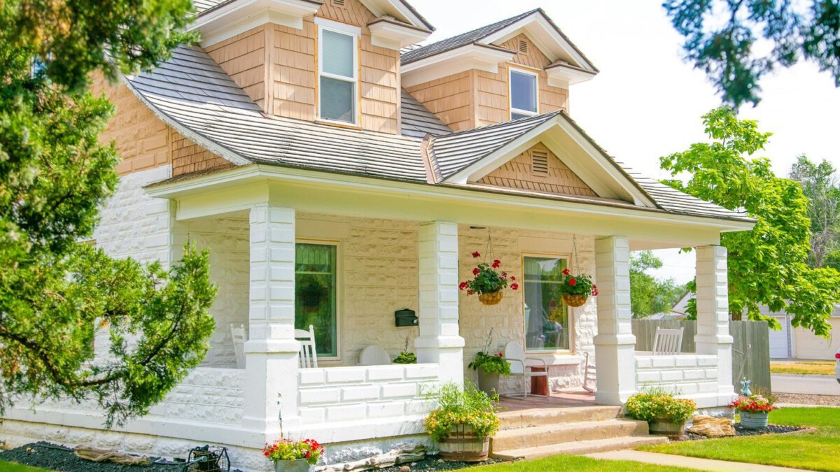 Little-Known Grants: USDA Offers Seniors Up to $10K for Home Repairs and 1% Loans up to $40K